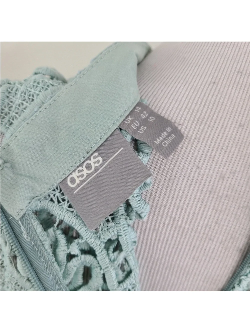 ASOS DESIGN high neck sleeveless pleated lace midi dress sage green size 10 - Picture 6 of 7